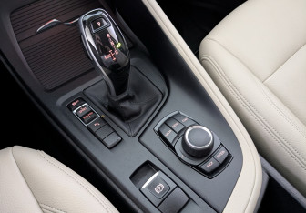 Подержанный автомобиль BMW X1 2021 года (14 фото)