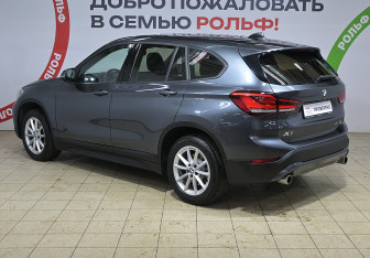 Подержанный автомобиль BMW X1 2019 года (6 фото)