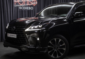 Подержанный автомобиль Lexus LX 2020 года (25 фото)