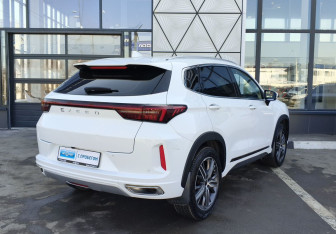 Подержанный автомобиль Exeed LX 2022 года (5 фото)