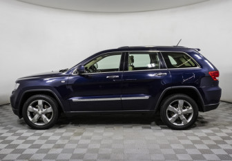 Подержанный автомобиль Jeep Grand Cherokee 2012 года (8 фото)