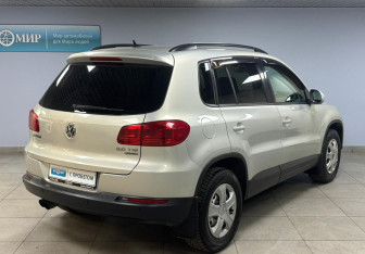 Подержанный автомобиль Volkswagen Tiguan 2012 года (5 фото)