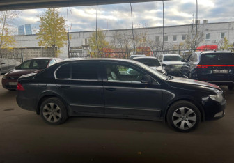 Подержанный автомобиль Skoda Superb Liftback 2012 года (6 фото)