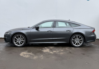 Подержанный автомобиль Audi A7 2021 года (8 фото)