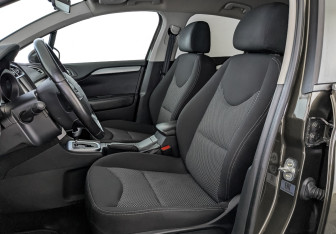 Подержанный автомобиль Citroen C4 Sedan 2016 года (20 фото)