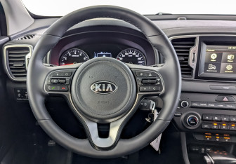 Подержанный автомобиль Kia Sportage 2018 года (21 фото)