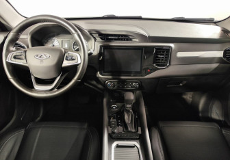 Подержанный автомобиль Chery Tiggo 4 2022 года (12 фото)