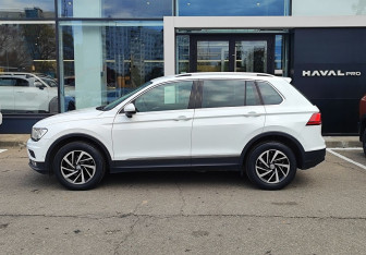 Подержанный автомобиль Volkswagen Tiguan 2018 года (8 фото)