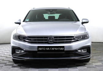 Подержанный автомобиль Volkswagen Passat Wagon 2019 года (2 фото)