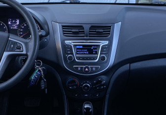 Подержанный автомобиль Hyundai Solaris Sedan 2016 года (11 фото)