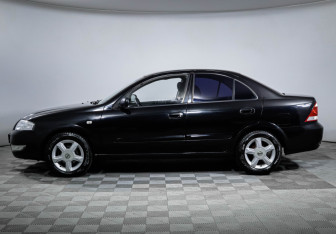 Подержанный автомобиль Nissan Almera Classic 2009 года (8 фото)