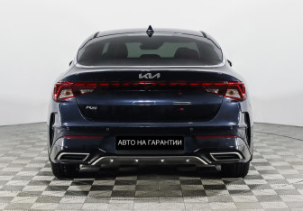 Подержанный автомобиль Kia K5 2021 года (6 фото)