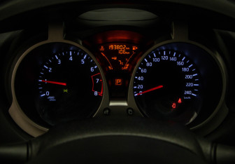 Подержанный автомобиль Nissan Juke 2014 года (10 фото)