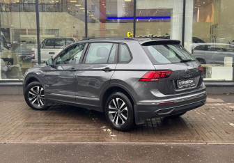 Подержанный автомобиль Volkswagen Tiguan 2021 года (6 фото)