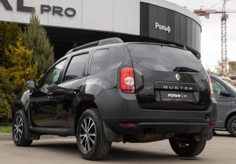 Подержанный автомобиль Renault Duster 2014 года (5 фото)