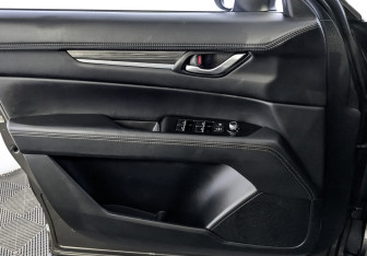 Подержанный автомобиль Mazda CX-5 2020 года (19 фото)