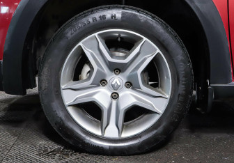 Подержанный автомобиль Renault Logan Sedan 2020 года (8 фото)