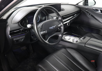Подержанный автомобиль Genesis G80 2021 года (9 фото)