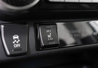 Подержанный автомобиль Toyota RAV4 2020 года (16 фото)