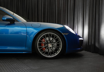 Подержанный автомобиль Porsche 911 Coupe 2018 года (30 фото)