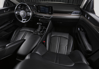 Подержанный автомобиль Kia K5 2020 года (22 фото)
