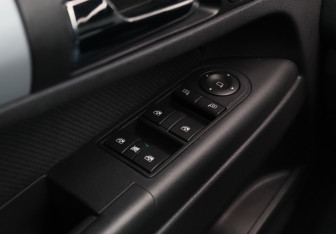 Подержанный автомобиль Opel Zafira Compactvan 2006 года (13 фото)