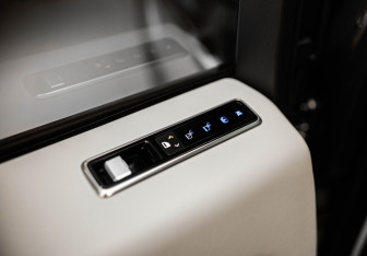 Подержанный автомобиль Land Rover Range Rover 2021 года (19 фото)