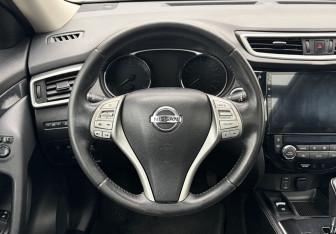 Подержанный автомобиль Nissan X-Trail 2015 года (16 фото)