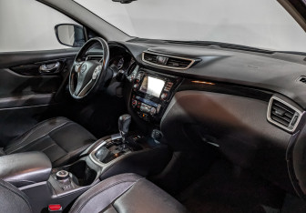 Подержанный автомобиль Nissan Qashqai 2014 года (12 фото)