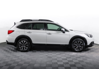 Подержанный автомобиль Subaru Outback Wagon 2015 года (4 фото)