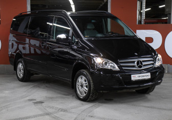 Подержанный автомобиль Mercedes-Benz Viano 2011 года (3 фото)