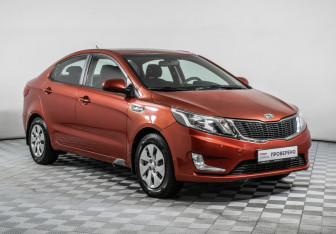 Подержанный автомобиль Kia Rio Sedan 2012 года (3 фото)