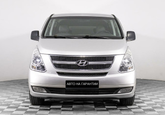 Подержанный автомобиль Hyundai Grand Starex 2008 года (2 фото)
