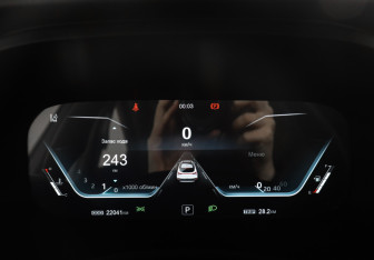 Подержанный автомобиль Москвич 3 2023 года (11 фото)