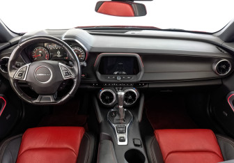 Подержанный автомобиль Chevrolet Camaro Coupe 2019 года (14 фото)