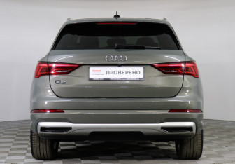 Подержанный автомобиль Audi Q3 2021 года (6 фото)