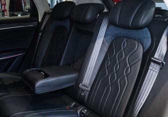 Подержанный автомобиль Voyah Free 2022 года (10 фото)