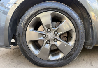 Подержанный автомобиль Kia Ceed Hatchback 2011 года (9 фото)