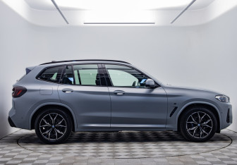 Подержанный автомобиль BMW X3 2021 года (4 фото)
