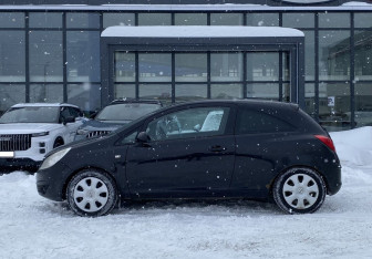 Подержанный автомобиль Opel Corsa 2008 года (8 фото)