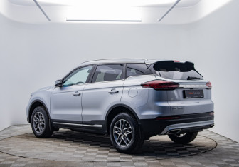 Подержанный автомобиль Geely Atlas Pro 2022 года (3 фото)