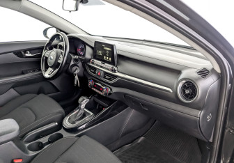 Подержанный автомобиль Kia Cerato Sedan 2020 года (11 фото)