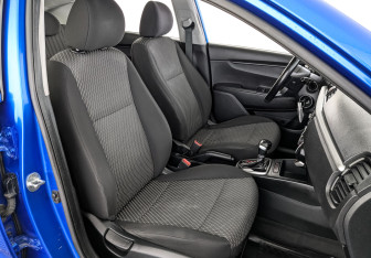 Подержанный автомобиль Kia Rio Hatchback 2019 года (23 фото)