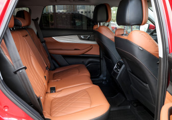 Подержанный автомобиль Chery Tiggo 8 Pro Max 2022 года (12 фото)