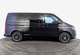 Подержанный автомобиль Volkswagen Multivan 2020 года (4 фото)