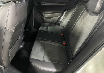 Подержанный автомобиль Skoda Karoq 2022 года (10 фото)