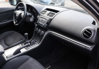Подержанный автомобиль Mazda 6 Sedan 2011 года (8 фото)