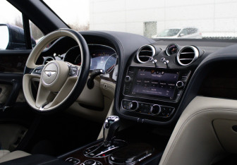 Подержанный автомобиль Bentley Bentayga 2016 года (9 фото)