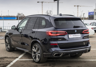 Подержанный автомобиль BMW X5 2018 года (9 фото)