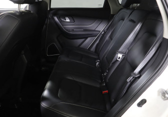 Подержанный автомобиль FAW Besturn X40 2020 года (11 фото)